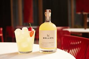 Mollie's Oxford