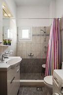 Traditional Rustic Maisonette and House by Konnect