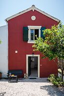 Traditional Rustic Maisonette and House by Konnect