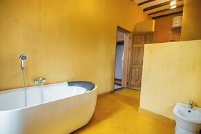 Buffalo Safari Lodge