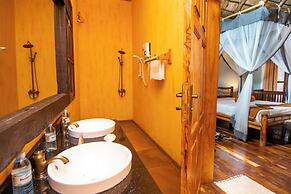 Buffalo Safari Lodge