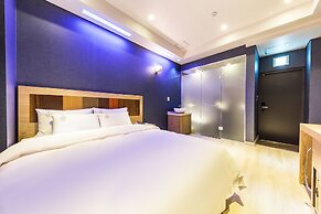 LA View Hotel