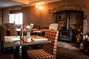 Maypole Inn