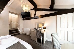 Maypole Inn