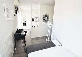 JR Studios & Suites