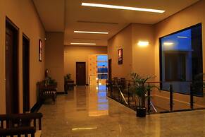 Omahqu Guest House