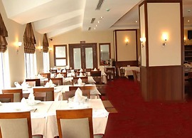 Paluri Hotel