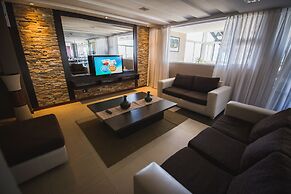 Hotel Aatrac