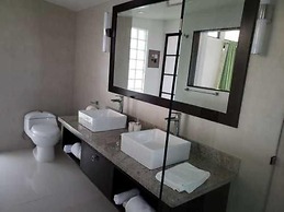 Hotel Laguna Arenal