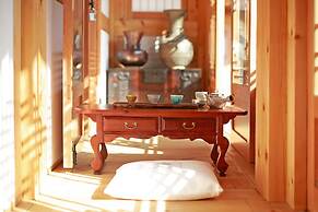 Wiyeonjae Hanok Stay