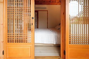 Wiyeonjae Hanok Stay