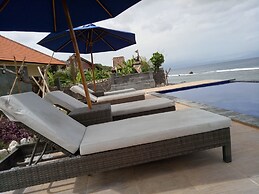 Cave Beach Bungalow