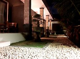 Cave Beach Bungalow