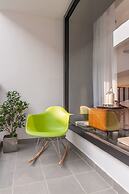 Hangzhou Backlighting Inn