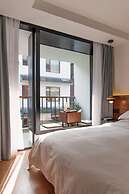 Hangzhou Backlighting Inn