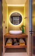 Hangzhou Backlighting Inn