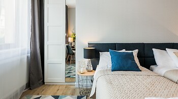 Apartments with Event Space & Hot Tub