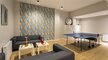 Apartments with Event Space & Hot Tub