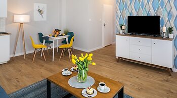 Apartments with Event Space & Hot Tub