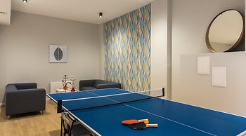Apartments with Event Space & Hot Tub