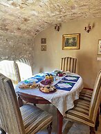 Collis Petri Relais