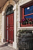Collis Petri Relais