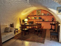 Collis Petri Relais