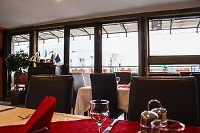 Hotel Razvan