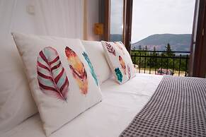 Tettix Summer House