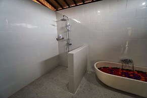 Adil Villa and Resort