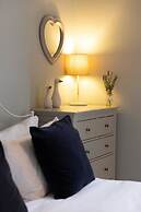 Beautiful 1 Bed Flat in Vibrant Stockbridge