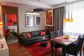 AGA Tenis Apartments by Radwanska