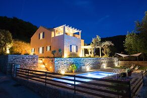 Villa Authentica