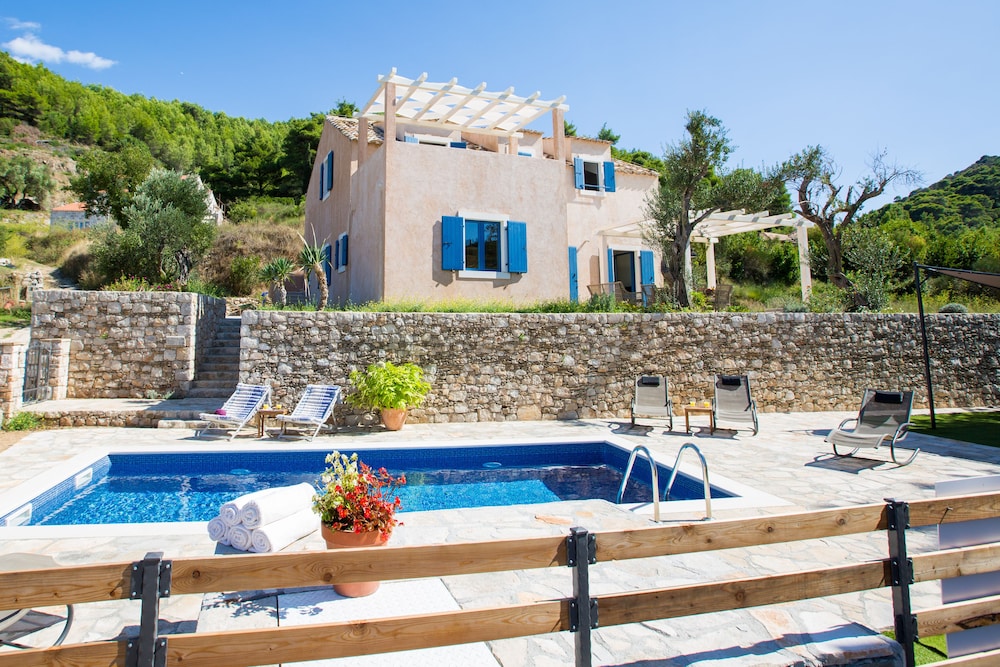 Villa Authentica