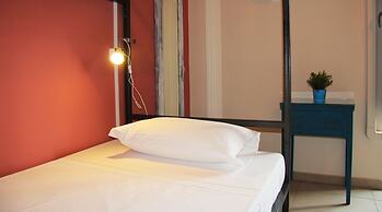 Urban Pop Hostel & BnB