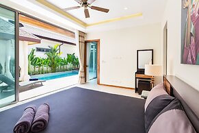 Exquisite Thai Balinese Pool Villa Mika
