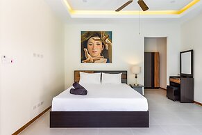 Exquisite Thai Balinese Pool Villa Mika