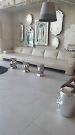 Luxury Residence Suites Design Style