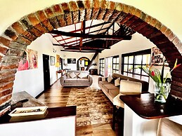PINK FLAMINGO BOUTIQUE HOTEL