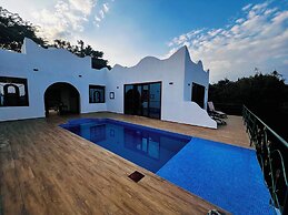 PINK FLAMINGO BOUTIQUE HOTEL