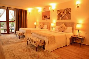 PINK FLAMINGO BOUTIQUE HOTEL