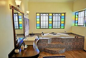 PINK FLAMINGO BOUTIQUE HOTEL