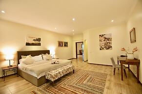 PINK FLAMINGO BOUTIQUE HOTEL