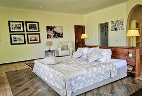PINK FLAMINGO BOUTIQUE HOTEL