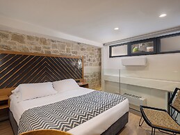 Casa D'Irene Deluxe Hotel
