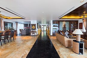 Spectacular Seaview Pool Villa Kalim 6