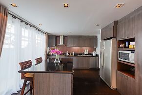 Spectacular Seaview Pool Villa Kalim 6