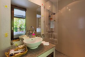 Spectacular Seaview Pool Villa Kalim 6