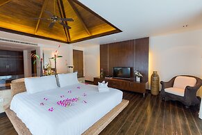 Spectacular Seaview Pool Villa Kalim 6