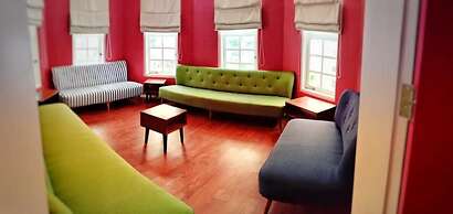 Omah Madam Bed & Breakfast